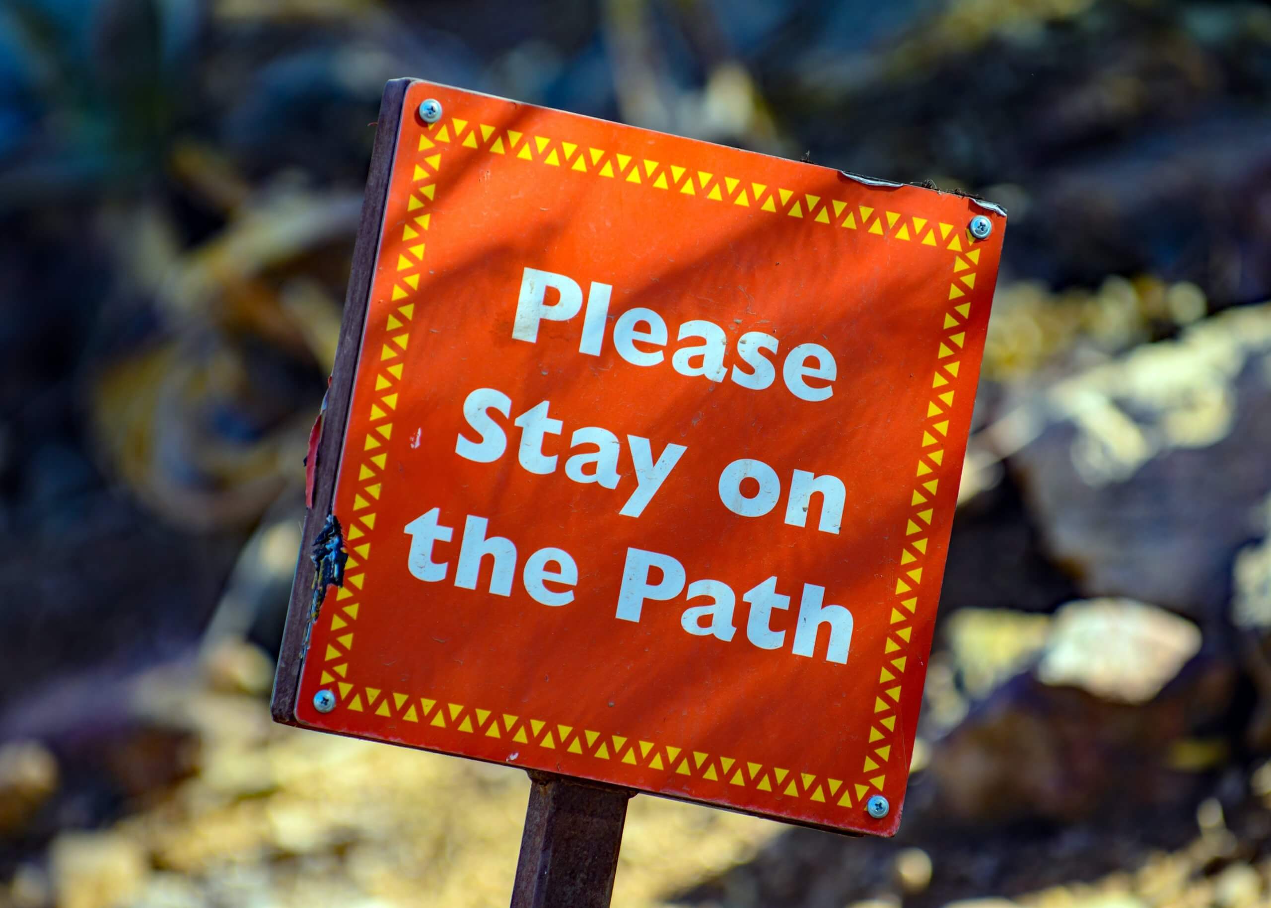A-Sign-Please-Stay-On-The-Path